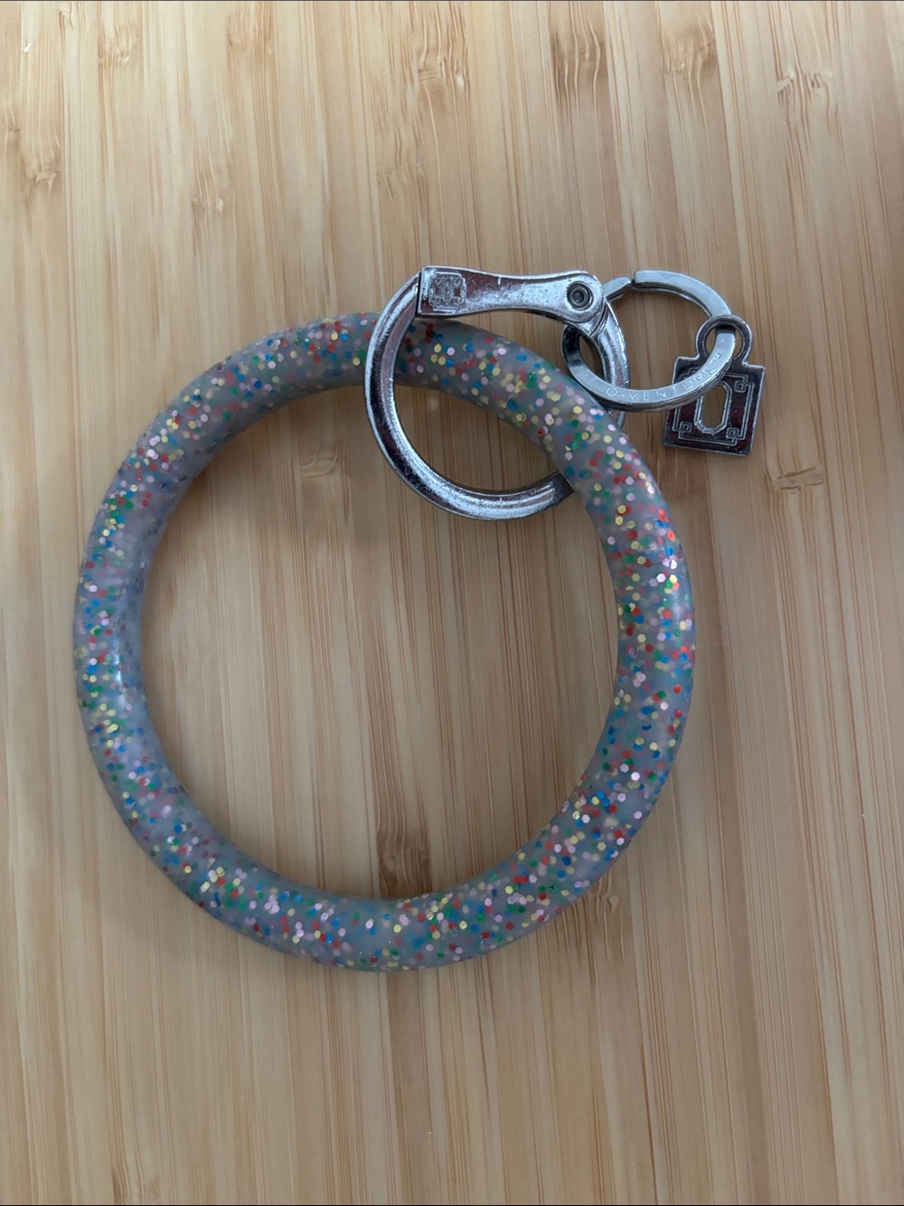 Oventure Big O Keyring Bracelet in Multicolor Glitter